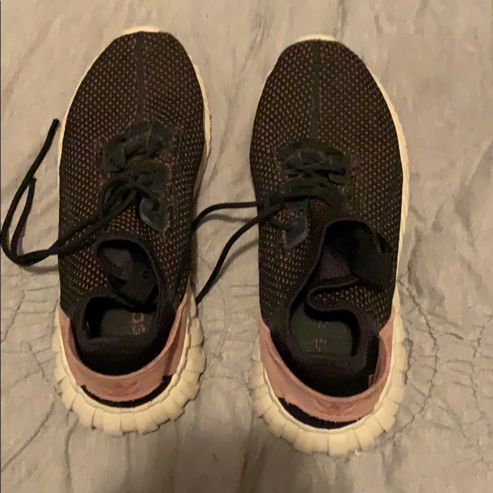 adidas tennis shoes, worn a few times